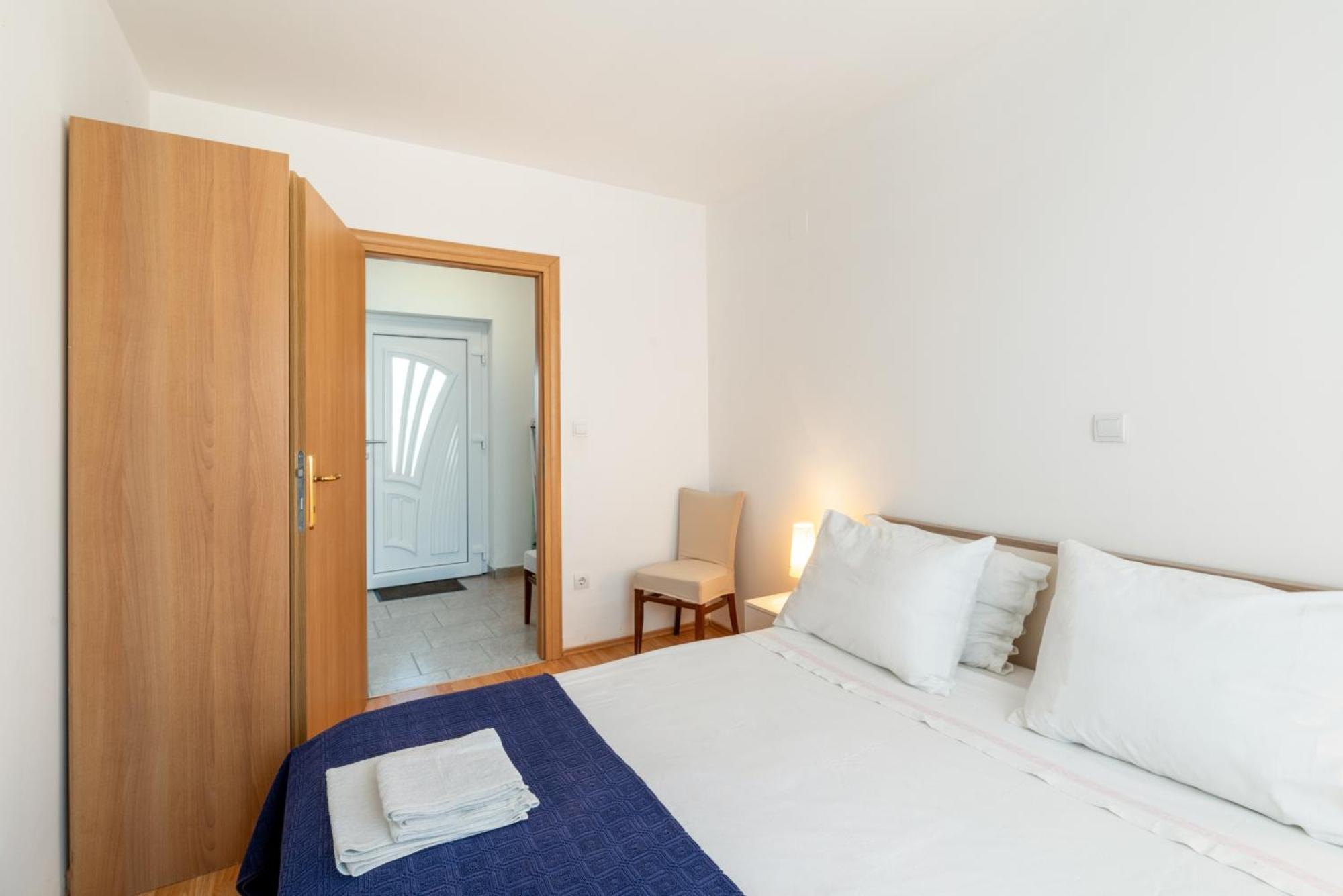 Apartments With A Parking Space Lopar, Rab - 14070 Quarto foto